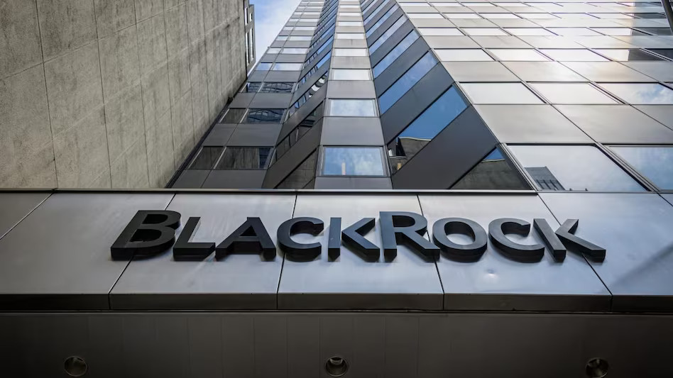 The image depicts BlackRock's skyscraper, signifying financial power. A place potential clients might buy crypto.